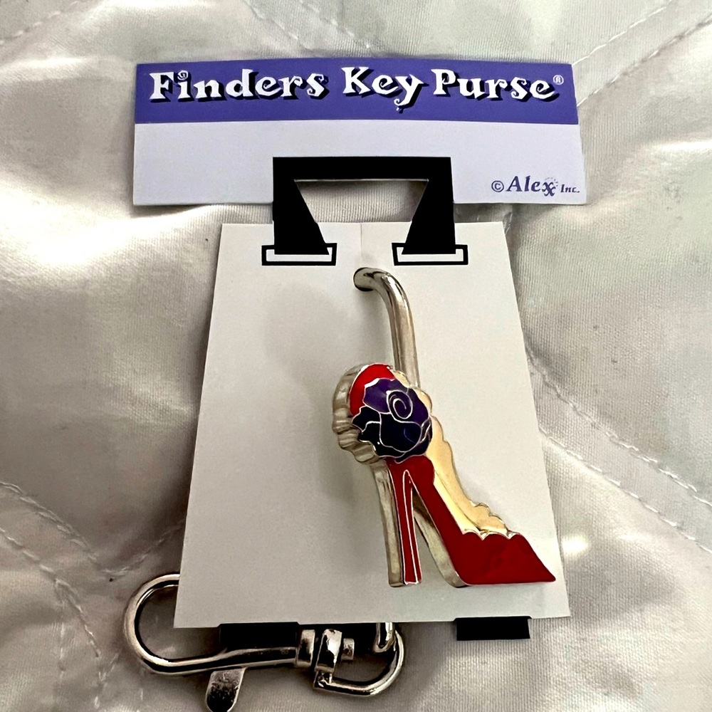 Red Pump with Purple Flower Key Finder